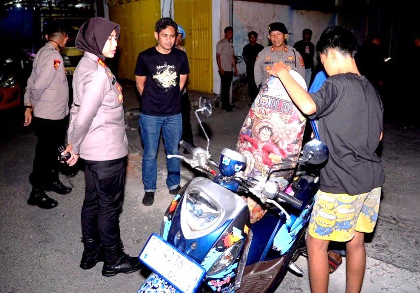 Antisipasi Penyerangan Geng Motor, Kapolres Pelabuhan Makassar Patroli Langsung di Kabaena