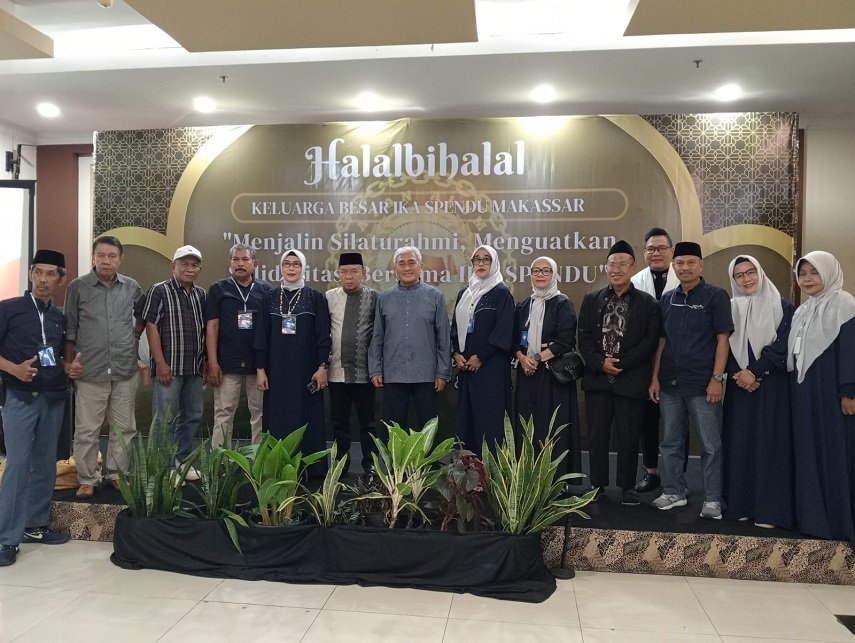 Kala Rindu Bertemu Bakti: Kehangatan Halalbihalal Alumni SMPN 2 Makassar di Aerotel Smile