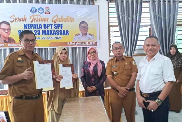 Wakili Kadisdik, Guntur Pimpin Serah Terima Kepala Sekolah SMPN 23 Makassar