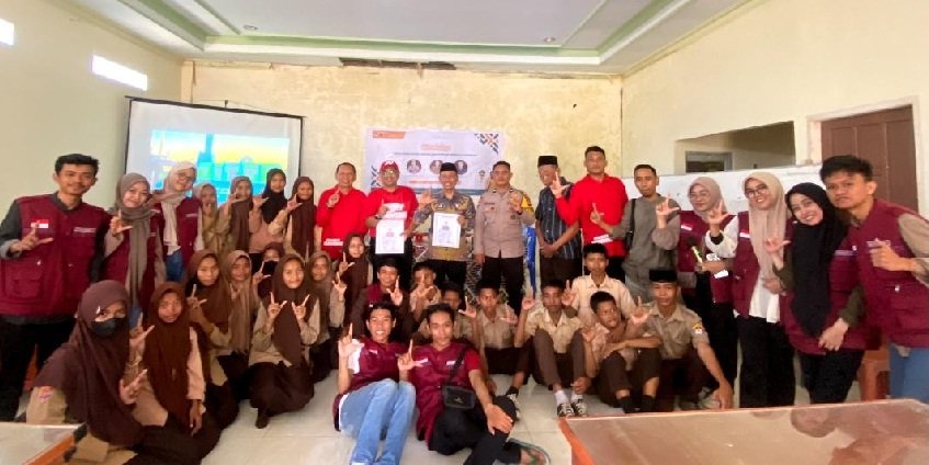 Andi Gunawan Membahas Konsep Study Wisata Di Desa Sanrobone Takalar