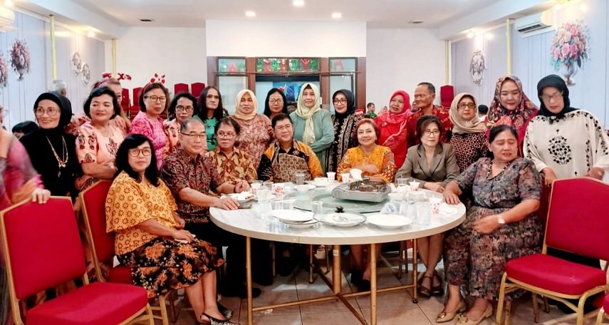 Natal Bersama Alumni SMANSA 81-82 Jadi Momen Teladan Persatuan dan Kepedulian dalam Keberagaman