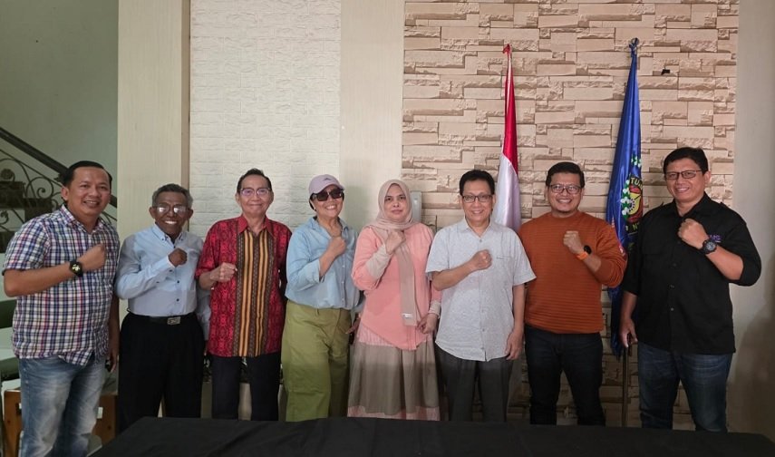 Tenaga Ahli Dewan Pers Hendrayana, SH, MH Kunjungi Kantor PWI Sulsel