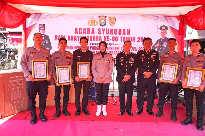 Syukuran Hari Bhayangkara ke-80 Jadi Momen Penghargaan bagi Personel Berprestasi Polres Pelabuhan Makassar