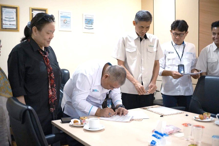 Pelindo Regional 4 Makassar Teken MoU dengan ITB Kalla, Perkuat Sinergi Pendidikan dan Industri
