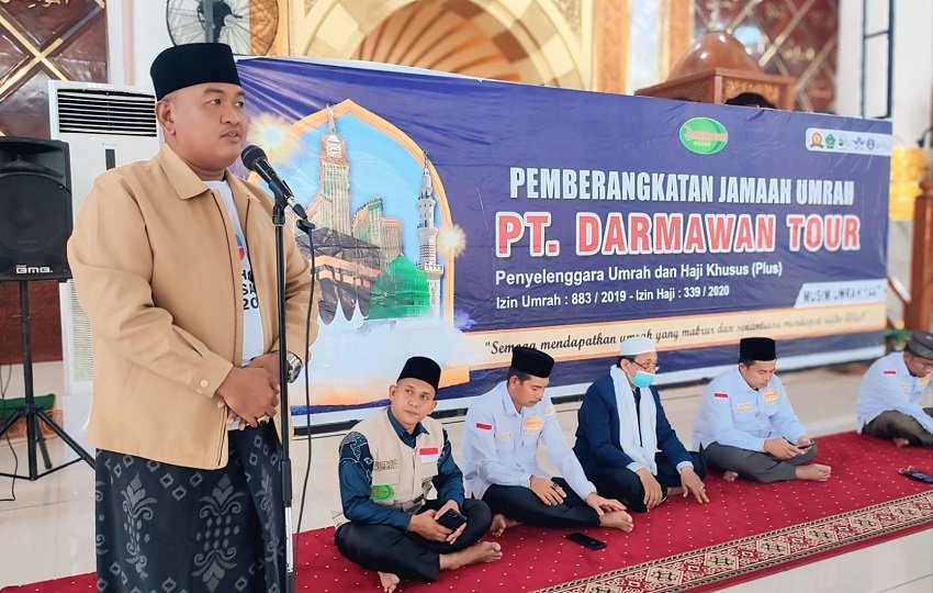 Bimbing dengan Tulus, Layani dengan Ikhlas — PT Darmawan Tour & Travel Lepas Jamaah Umrah dari Wajo