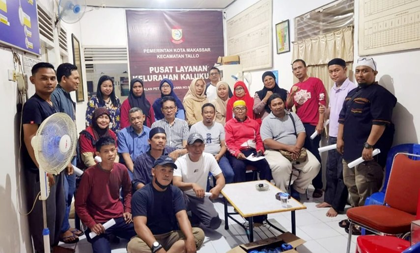 Pj RT RW Kelurahan Kalukuang Rutin Lakukan Posko di Kantor Lurah, Antisipasi Terjadi Gangguan Kamtibmas di Wilayahnya