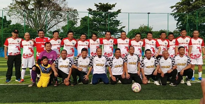 Tim Pemprov Kaltara vs Tim Pemprov Sulsel Bermain Imbang, Pertandingan Mini Soccer Persahabatan Jadi Ajang Silaturahmi Pejabat Pemerintah Dua Provinsi