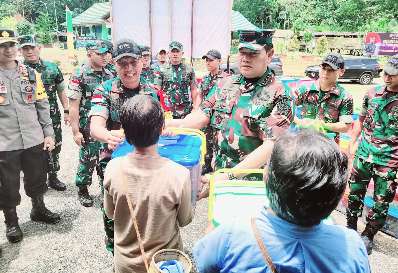 Satgas Pamtas RI-Mly Yonif 645/Gardatama Yudha Terima Kunjungan Kerja Panglima TNI