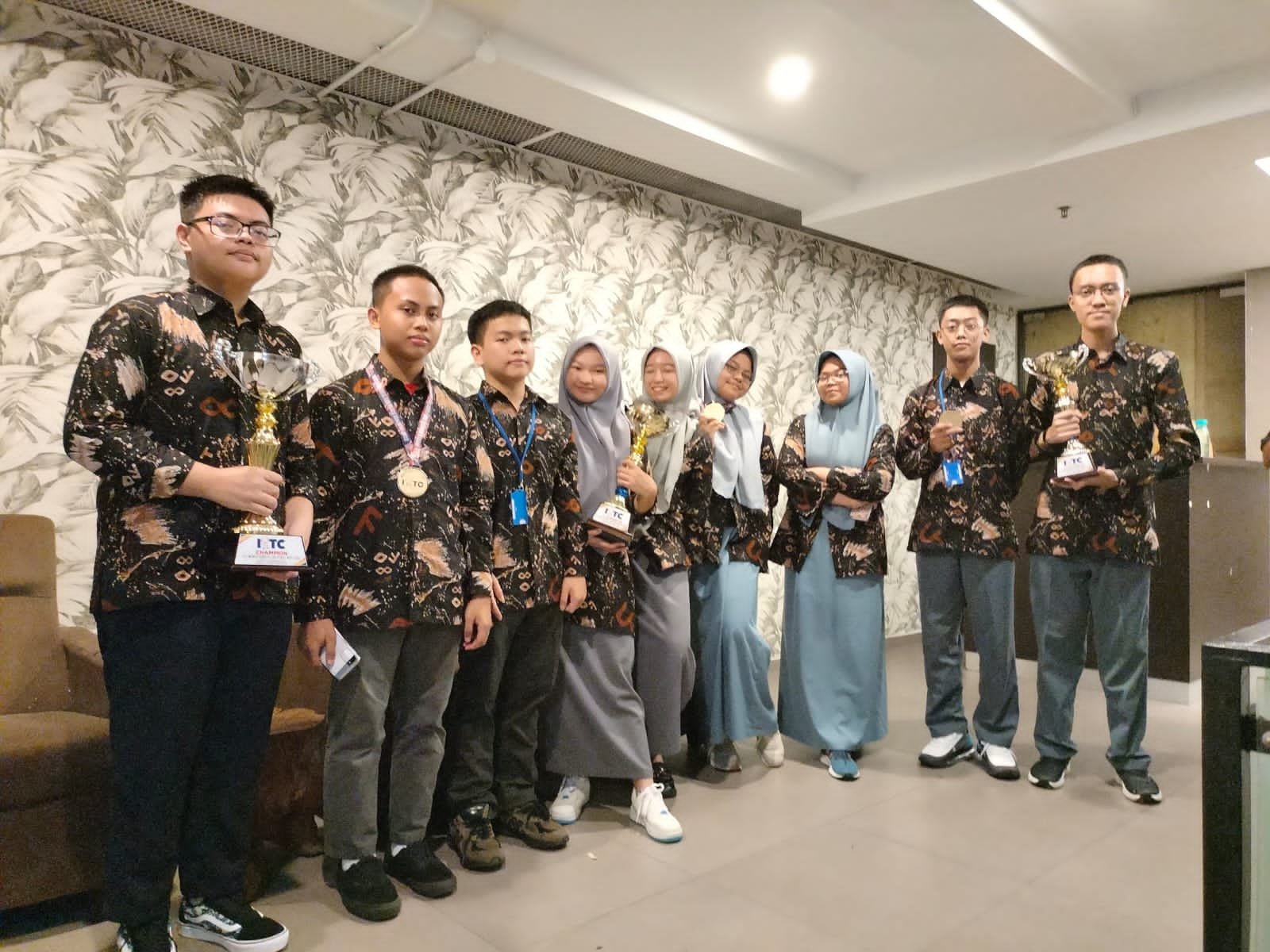 Khaeroni : Luar Biasa, Tim Robotik Madrasah di Sulsel Raih 5 Emas di Ajang International 11Th WRP Malaysia 2022.
