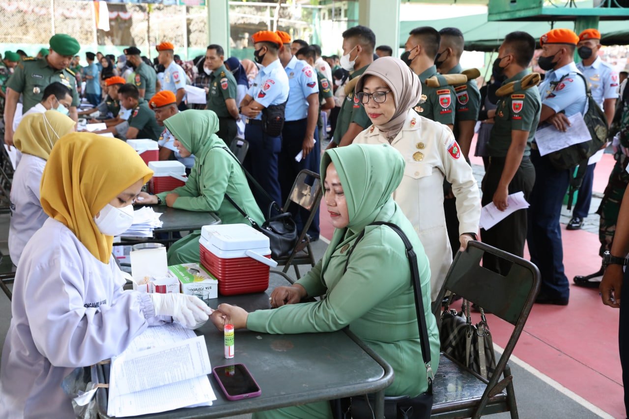 Baksos di HUT ke-77 TNI, Pangdam : Semua yang Kita Lakukan Harus Bisa Bermanfaat untuk Masyarakat dan Bangsa