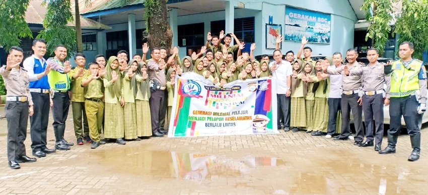 Satuan Lalulintas Polres Maros Ajak Generasi Milenial Jadi Pelopor Keselamatan Berlalulintas