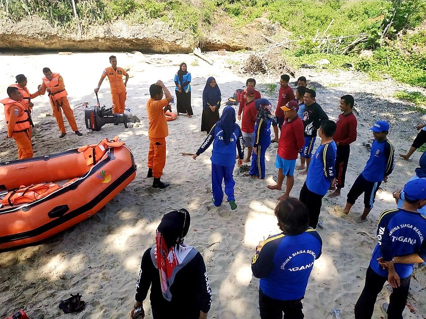 Tagana Selayar Latihan Penyelamatan Korban di Laut