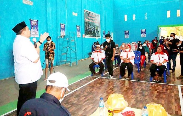 Bertemu Warga Pulau Barrang Caddi, Appi Janjikan Mess Pelajar Hingga Subsidi Kapal Penumpang