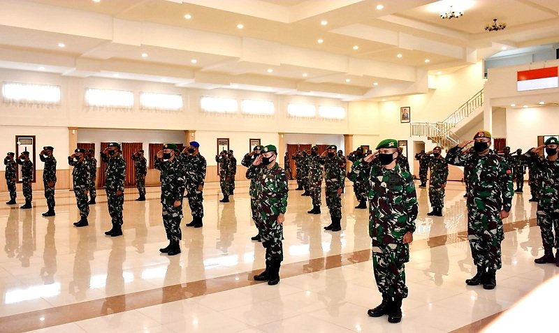 Berangkatkan Satgas Apter, Pangdam Merdeka Ingatkan Tugas Adalah Kehormatan